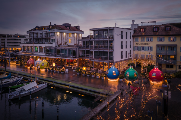 Exterior view of Marina Lachen with harmonious lighting