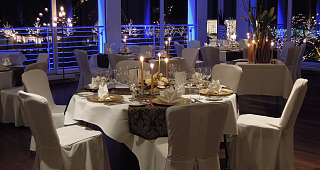 Bankettsaal «MonteLago» weihnachtlich dekoriert Bankettsaal «MonteLago» weihnachtlich dekoriert