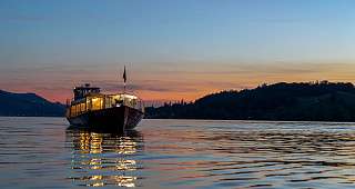 Festschiff LS Steinschiff Catering auf dem Zürichsee Festschiff LS Steinschiff Catering auf dem Zürichsee