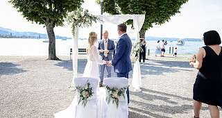 Ceremony on the shores of Lake Zurich