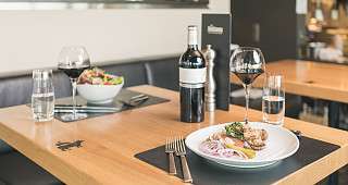 Marina Lachen restaurant The Steakhouse Marina Lachen restaurant The Steakhouse