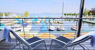 Chambres de l'hôtel Marina Lachen avec balcon et vue sur le lac Chambres de l'hôtel Marina Lachen avec balcon et vue sur le lac