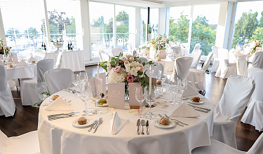 Bankettraum «MonteLago» Bankettraum «MonteLago» auftgetischt und dekoriert für eine Hochzeit